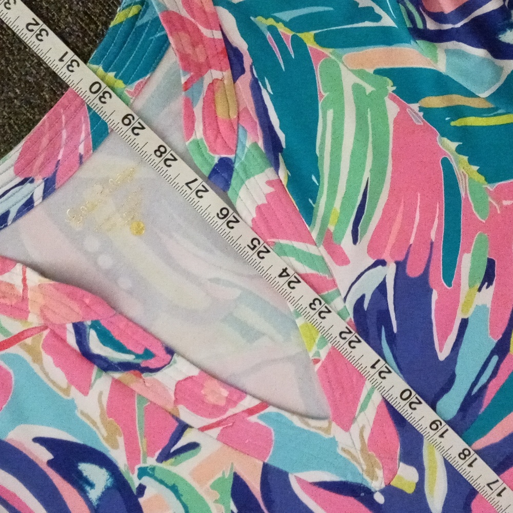 🔴SOLD🔴🌺HTF Lilly Pulitzer🌺 - UPF 50+ Vero Tunic - Picture 15 of 16